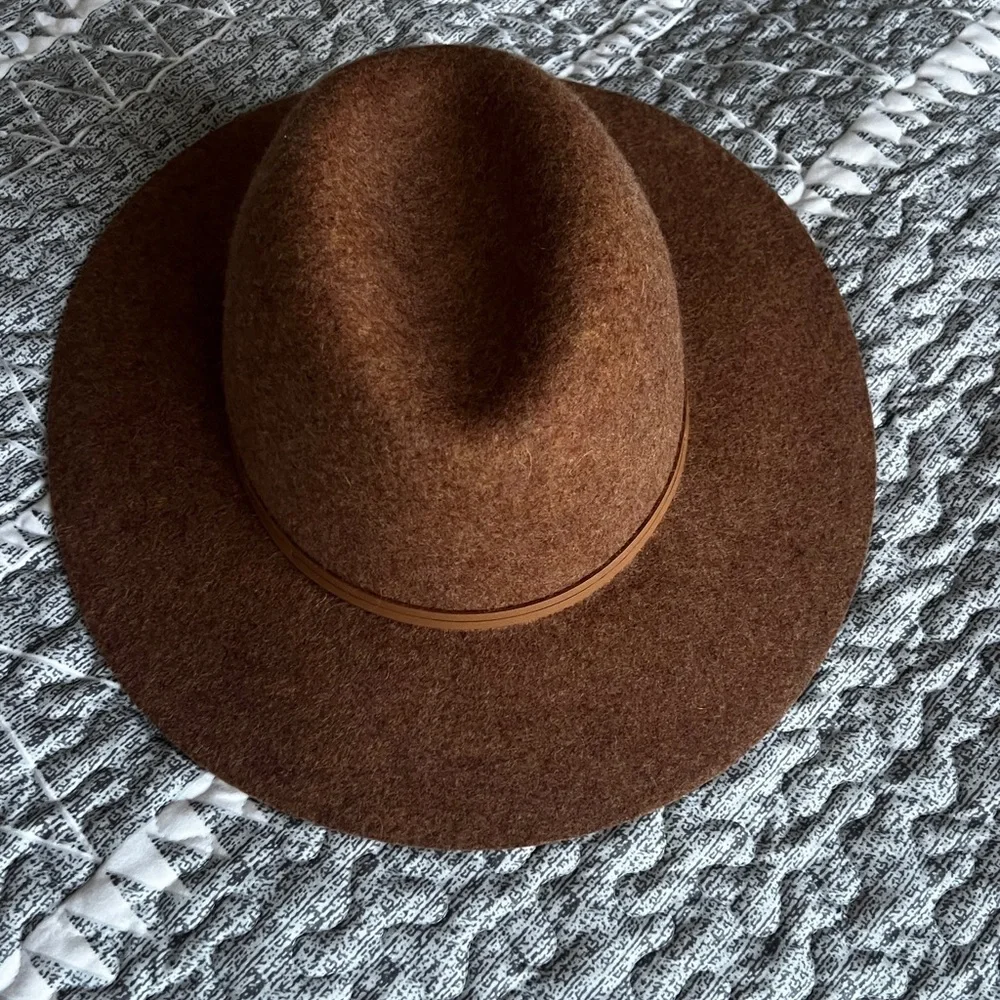 Wool hat - Picture 2 of 6